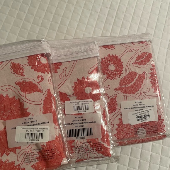 Amanda Lindroth Calypso bed set in watermelon - Picture 6 of 6